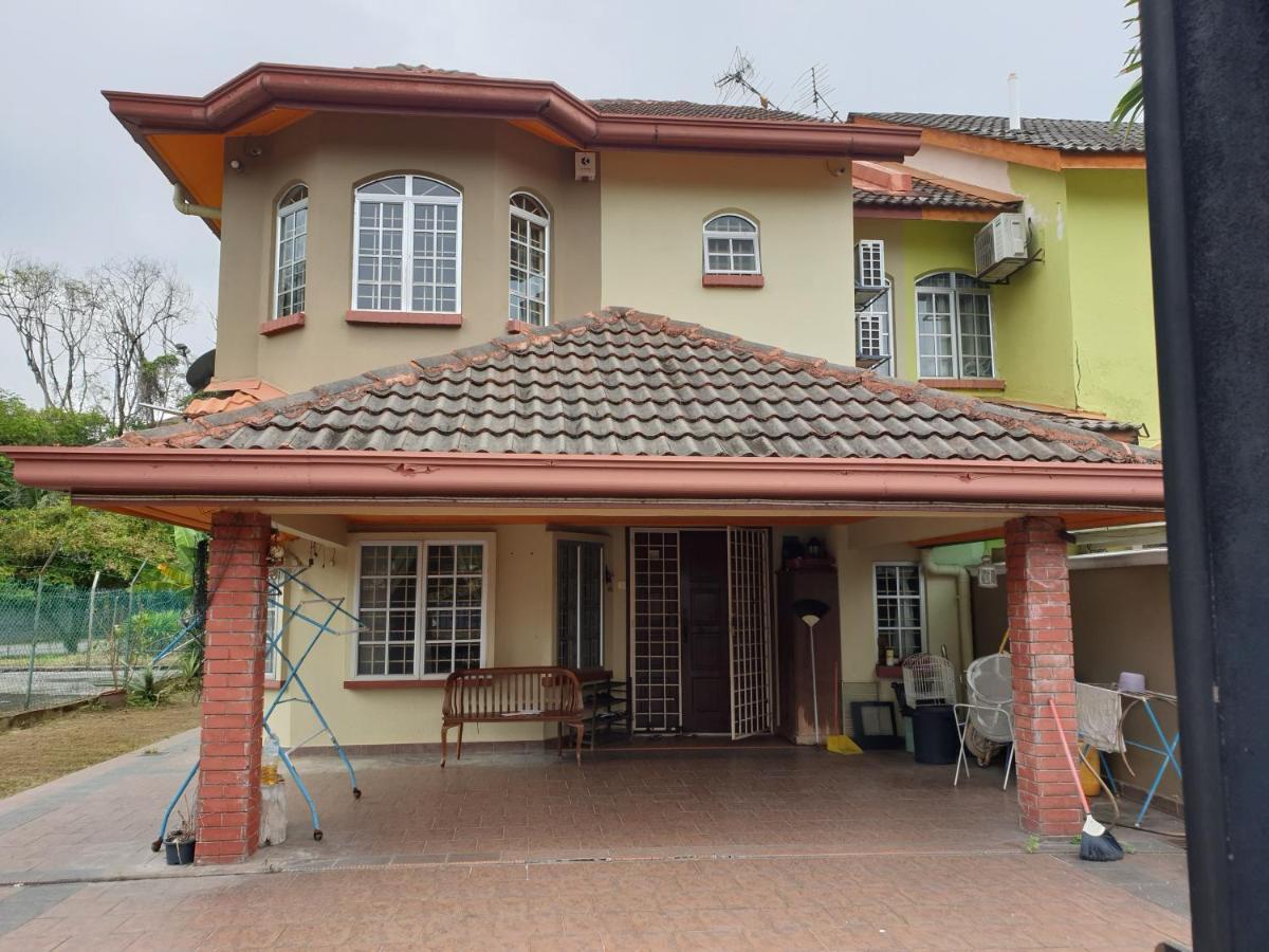 Lavender Impian Homestay Kajang Exterior photo